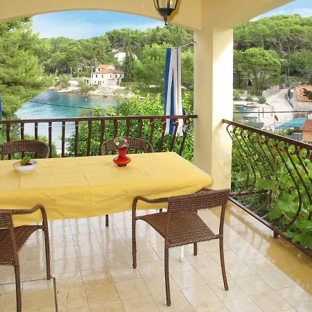 Apartamento Apartment Babic - Iso300 Rogač